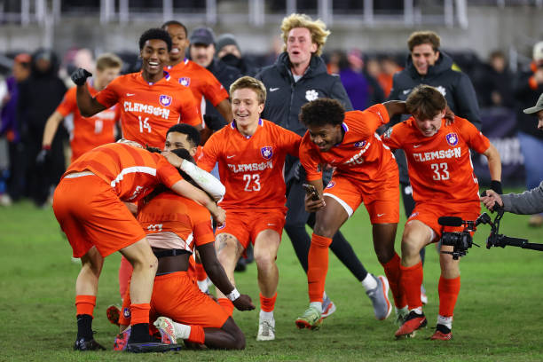 耶萨的贴地 耶萨的贴地