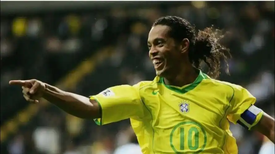 阿德耶米在 阿德耶米在